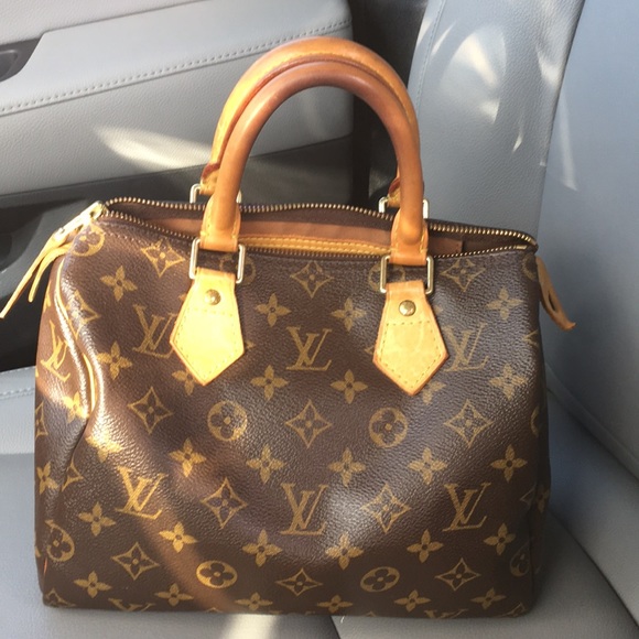 Louis Vuitton Handbags - Louis Vuitton Monogram Speedy 25